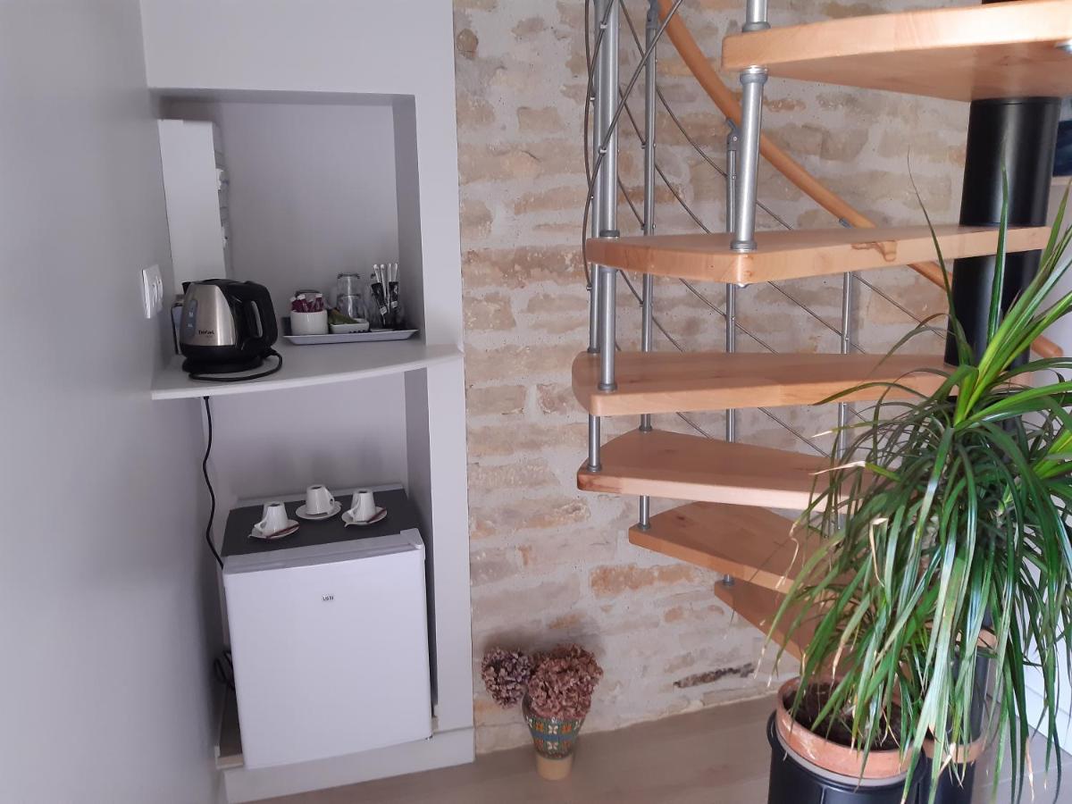 Bed and Breakfast 10 Cote Cour Chaux  Экстерьер фото